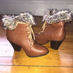 Brown fur lace up chunky heel booties